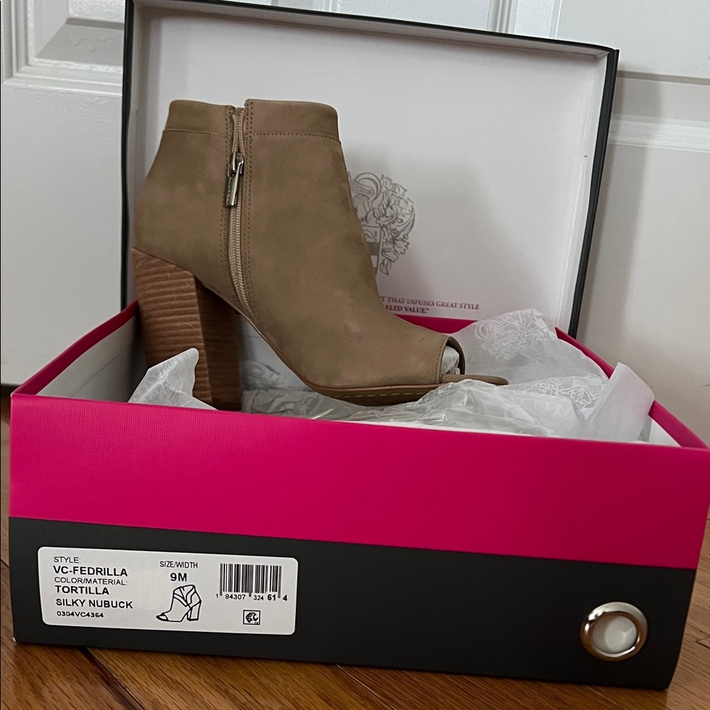 Vince Camuto Fedrilla Peep-Toe Booties – Tortilla Nubuck – Size 9M